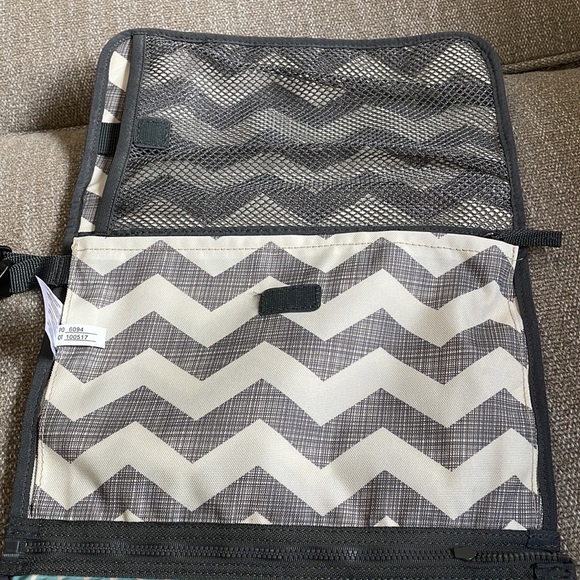 Skip Hop Pronto Changing Pad - Picture 3 of 3